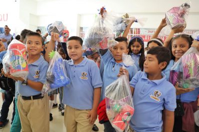 DIF LLEVA NIÑOS CINEPOLIS (10)