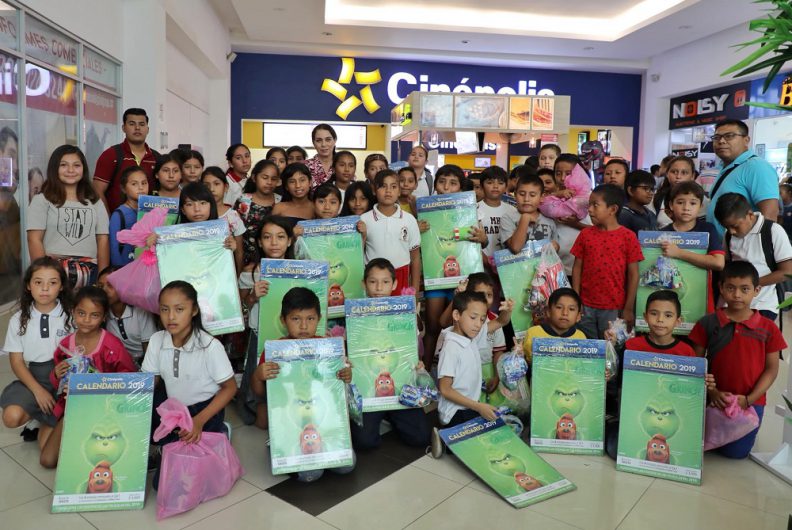 DIF LLEVA NIÑOS CINEPOLIS (7)