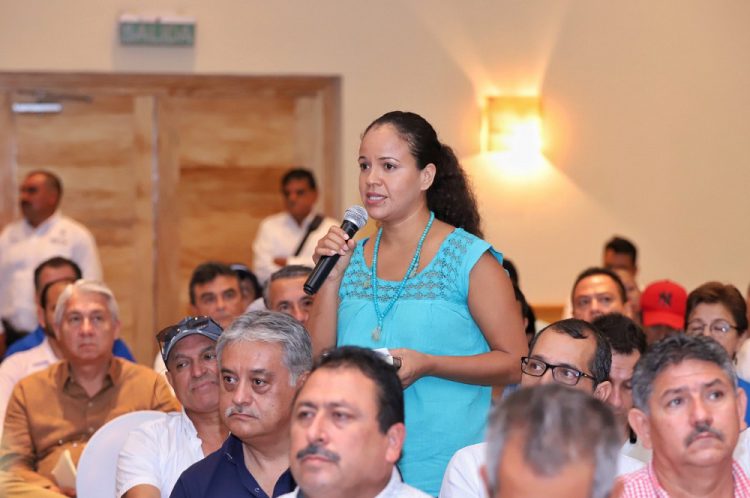 PRESENTACION IPLANAY EN BAHIA (4)