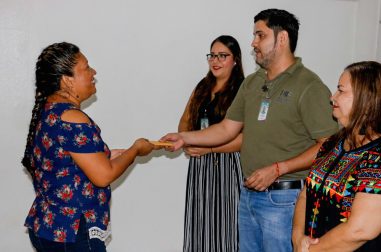 COMUNICADO 1050-DIF-Entrega de apoyos UAVIFAM (5)
