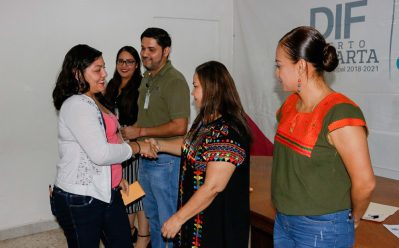 COMUNICADO 1050-DIF-Entrega de apoyos UAVIFAM (8)