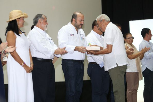 img_4498_49035337661_o