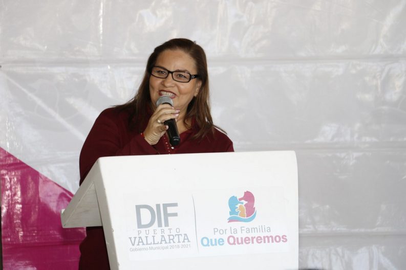 COMUNICADO 1260-DIF-Toma protesta clubes de la tercera edad (2)