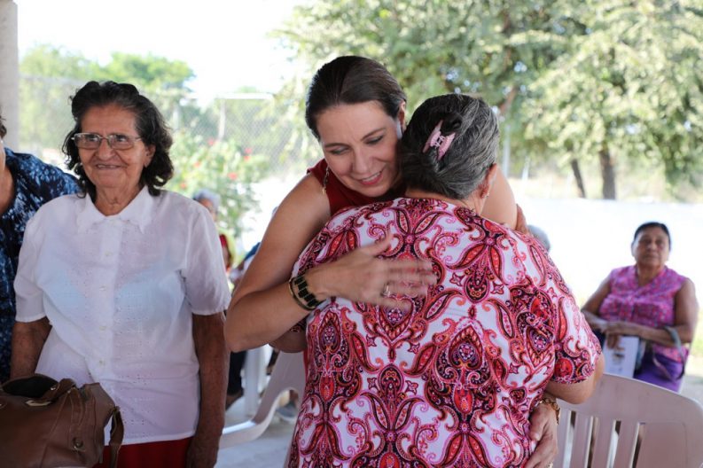 SRA ANA BERUMEN TERCERA EDAD MEZCALES (1)
