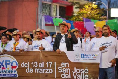 BAHIA LA ALEGRIA DE LA FERIA (8)