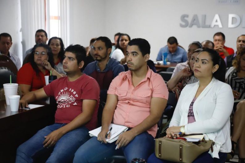 CAPACITACION A FUNCIONARIOS (3)