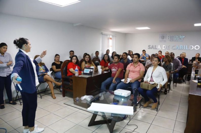 CAPACITACION A FUNCIONARIOS (5)