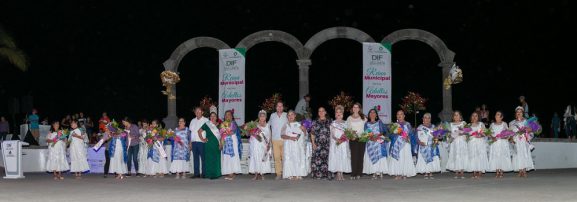 COMUNICADO 1357-DIF-Coronación Reina Adultos Mayores (09)