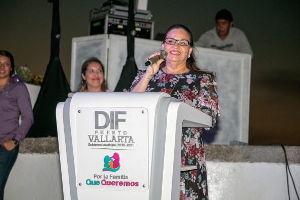 COMUNICADO 1357-DIF-Coronación Reina Adultos Mayores (3)