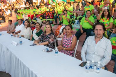 COMUNICADO 1357-DIF-Coronación Reina Adultos Mayores (6)