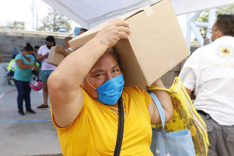 COMUNICADO 1512-DIF-Entrega apoyos-Jalisco sin Hambre (6)