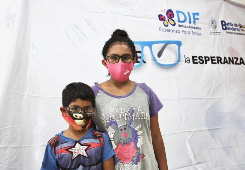 DIF BAHIA ENTREGO LENTES (1)